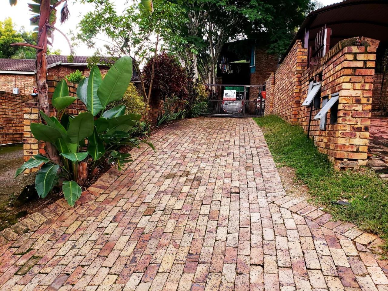 13 @ Rhinoroad Nelspruit Apartment Mbombela Exterior photo